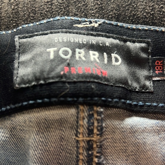 Torrid bombshell skinny jeans size 18R - Picture 2 of 8